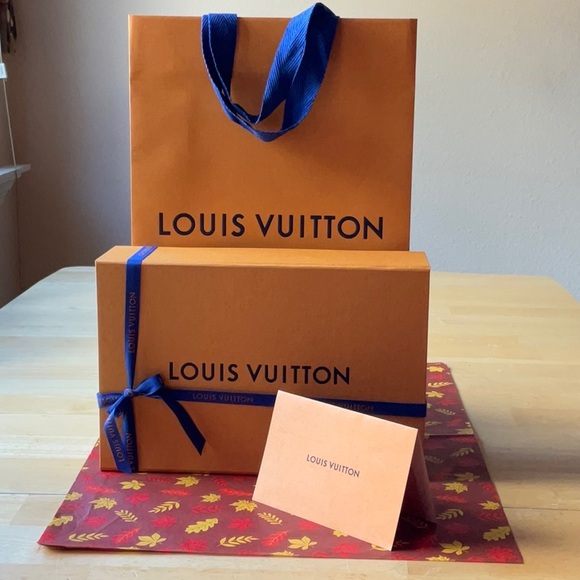 🎀🎀🎀 LOUIS VUITTON BAG AND BOX 🎀🎀🎀 NWOT 🎀🎀🎀 - Picture 2 of 16